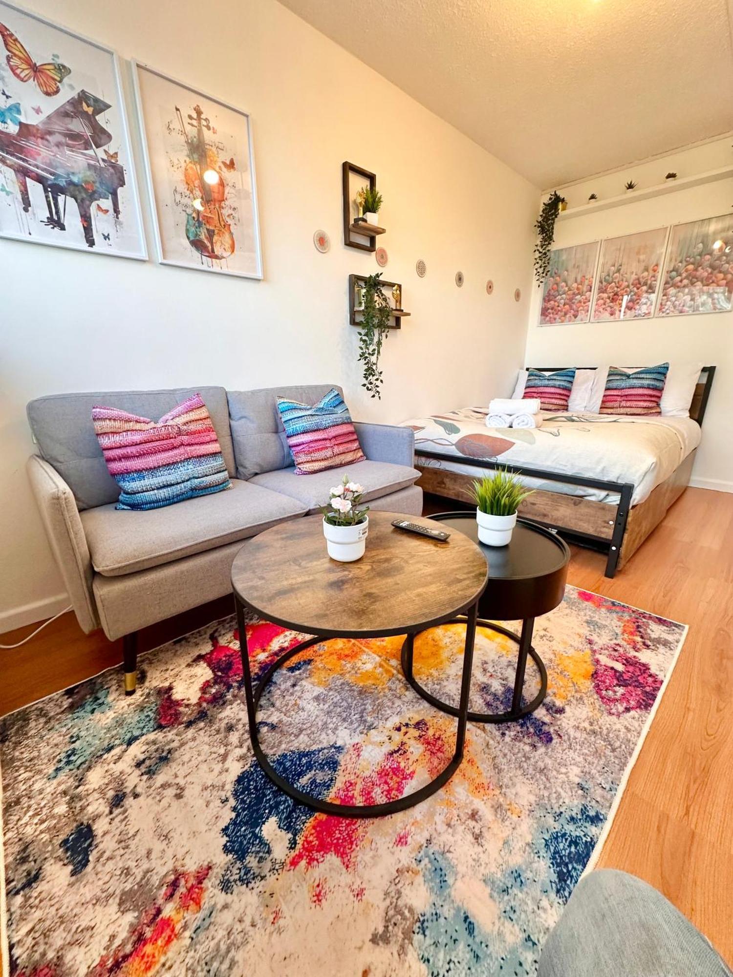 B - Newley Renovated Private Self-Contained Room In A Shared Apartment In Birmingham City Centre מראה חיצוני תמונה
