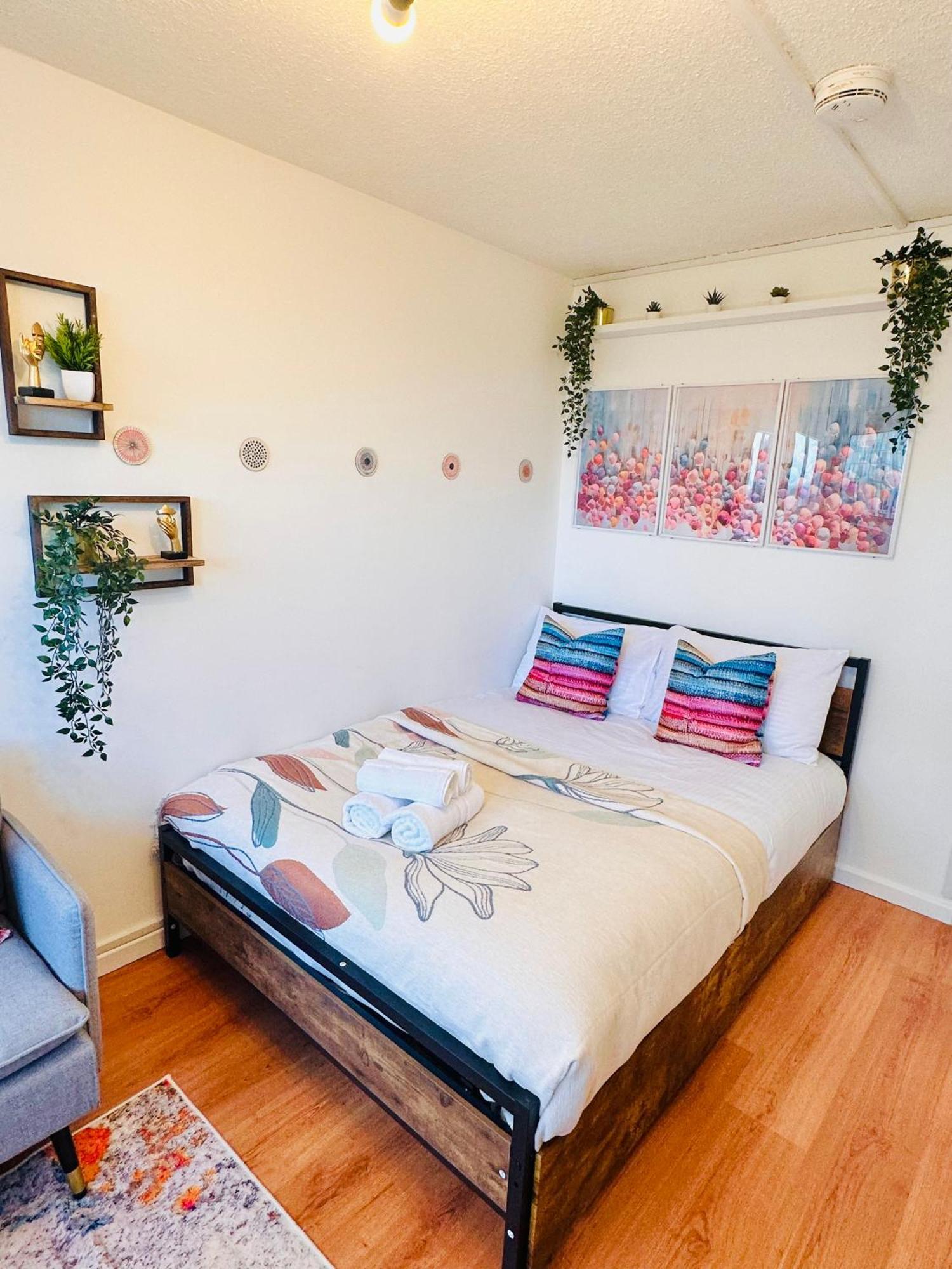 B - Newley Renovated Private Self-Contained Room In A Shared Apartment In Birmingham City Centre מראה חיצוני תמונה